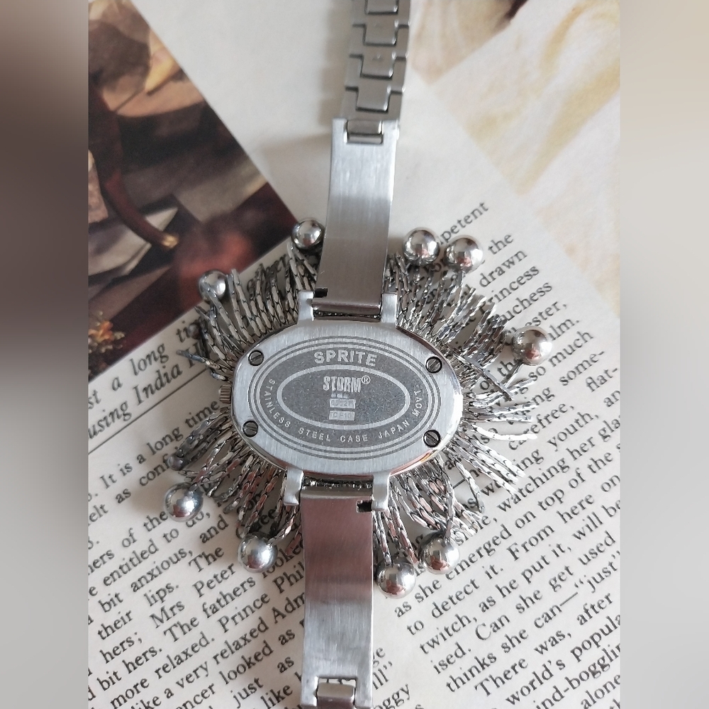 Watch Collection with Vibrant Colors - Picture 3 of 15
